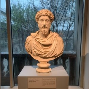 Meet your Posher, Hunter